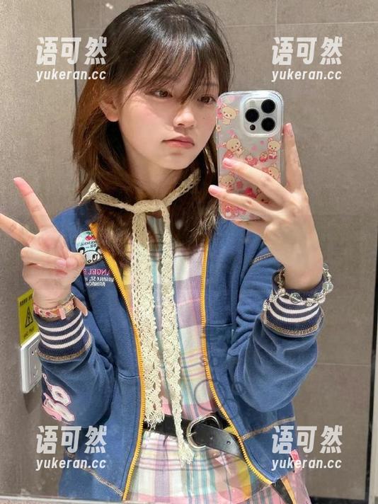秀人网 - Candy糖糖的私拍比基尼图集，透出无限青春与活力的气息！