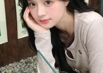 秀人网 – 免费观看Elise谭晓彤的裸足写真，明天的自己值得期待的每一步