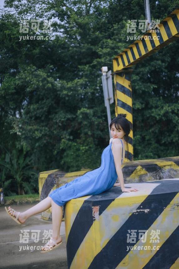 秀人网 - 夏日清新！区静瑶清纯写真全集大公开，原图一览无遗！