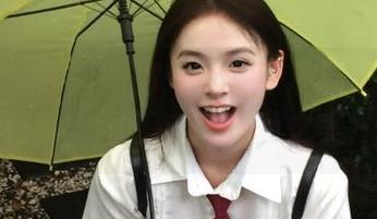 秀人网 – 原图揭秘：可可芝最新网袜写真更新，重新定义时尚之美！