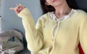 秀人网 – 跟随呆呆的瑞BB，踏入她的棉袜美图写真梦境