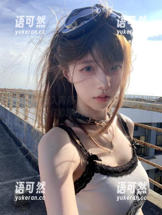 秀人网 - 深入周周不吃香菜旅拍的精选作品集：让你的旅行回忆变得更加生动