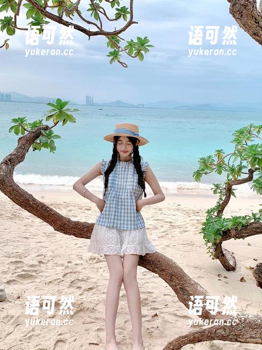 秀人网 - 周慕汐baby独特办公室写真原图，定格她在职场中最迷人的瞬间