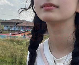 秀人网 – 从油亮到惊艳，周慕汐baby的写真图包让你心动不已！