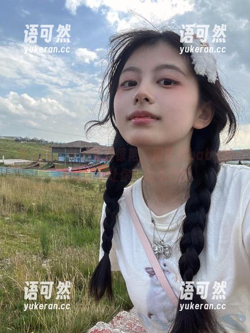 秀人网 - 从油亮到惊艳，周慕汐baby的写真图包让你心动不已！