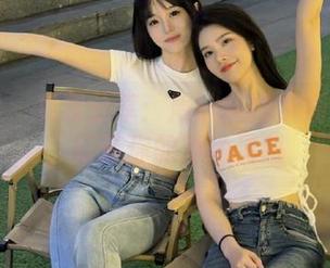 秀人网 – 免费分享：周波儿独特睡衣图包，打造你的时尚灵感