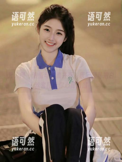 秀人网 - 激情与优雅并存，唐翩翩私拍白丝套图让你心痒难耐