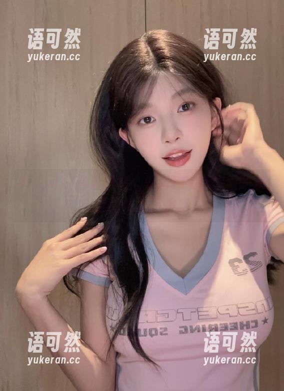 秀人网 - 高清图集：外科TEL带你领略灰丝的优雅与神秘