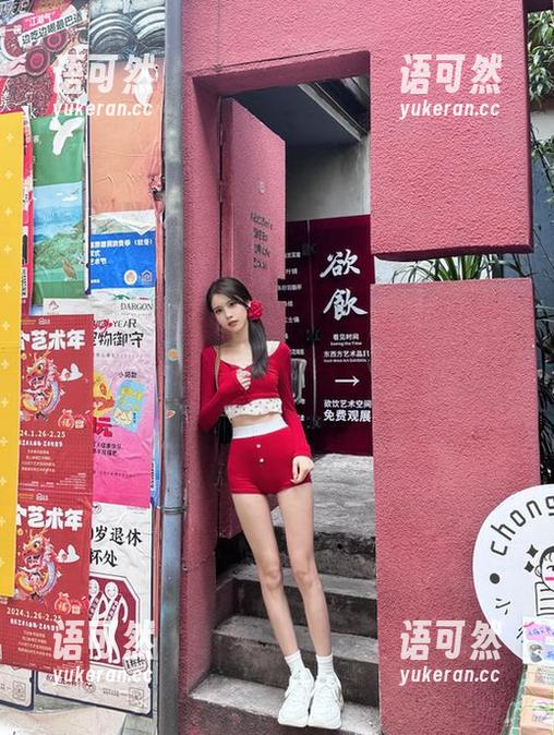 秀人网 - 圣诞欢乐无限：小狐狸Kathryn的精选原图为你带来笑声与温暖，快来看看吧！