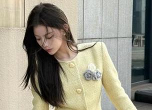 秀人网 – 精选图库：少女心雪雪的旗袍写真，带你感受古典与时尚的完美融合！