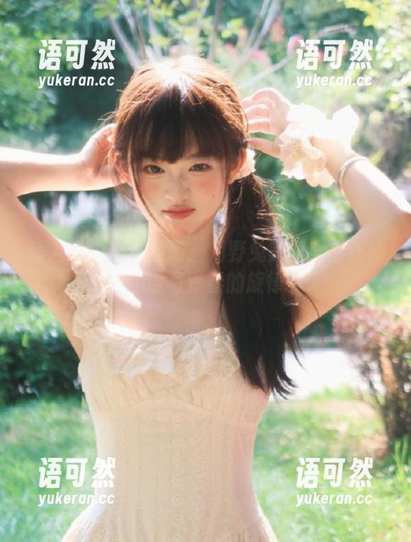 秀人网-月野兔美妞 秀人网 - 高清图册:月野兔美妞穿上红裙,谱写青春的旋律