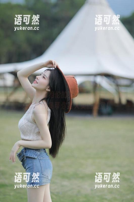 秀人网 - 惊艳绝伦的李丽莎肉丝系列，写真套图合集带你踏入美的殿堂！