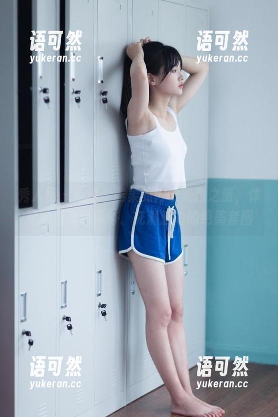 秀人网 - 走进李雅柔的内衣美图之旅，体验她那清新脱俗、充满魅力的绝美套图