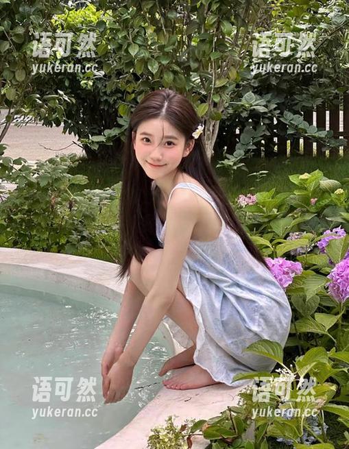 秀人网 - 欣赏林乐一短裤写真，观看她如何用简约风格演绎出青春活力的时尚篇章！
