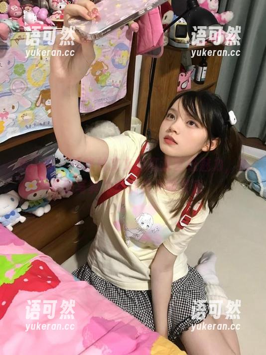 秀人网 - 领略林文文的高清壁纸魅力，礼服写真为你提供无限灵感
