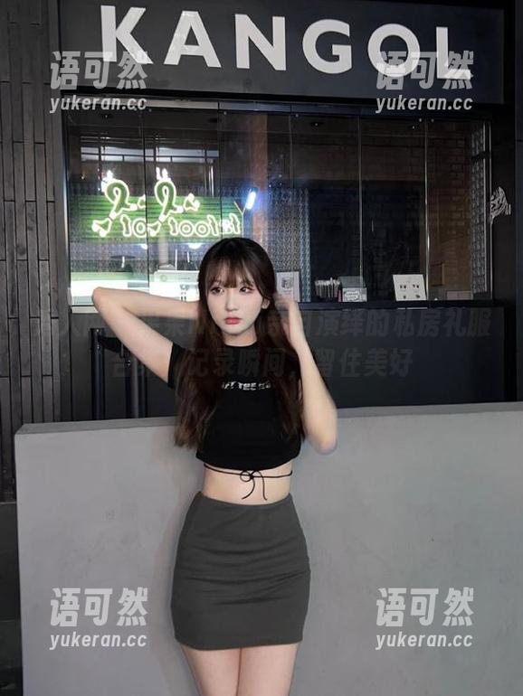 秀人网 - 果果Nikki亲自演绎的私房礼服合集：记录瞬间，留住美好