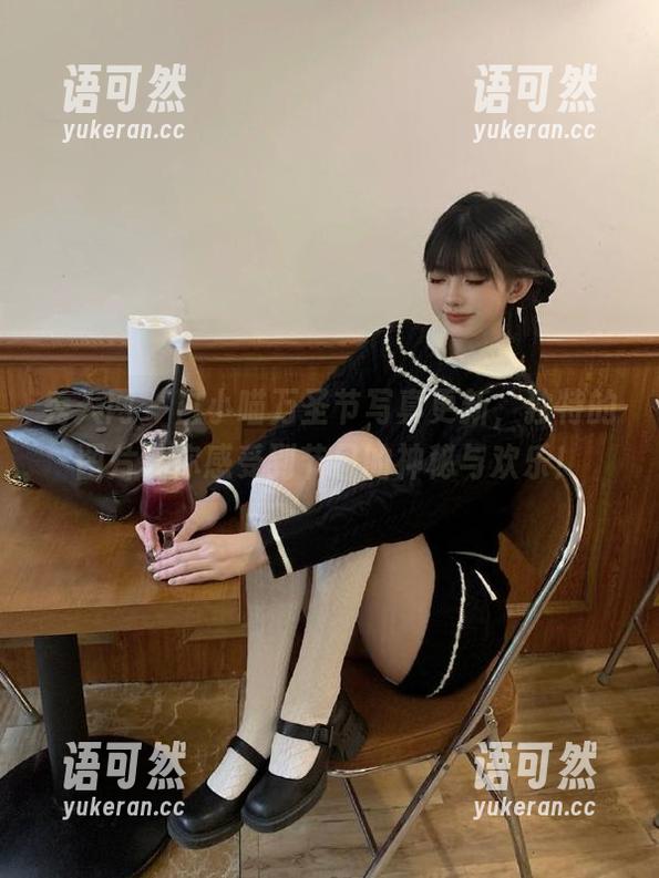 秀人网 - 白小喵万圣节写真更新，独特的图片让你感受到节日的神秘与欢乐！