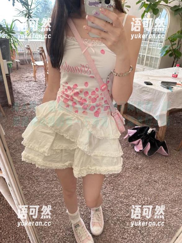 秀人网 - 温柔白沫的水手服写真图册，探索甜美心情的每一个角落～你准备好了吗？