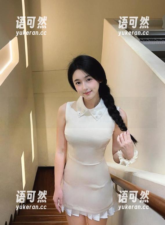 秀人网 - 欣赏糖豆sisi的美足作品图集，让你的心随着每张照片悠然起舞！
