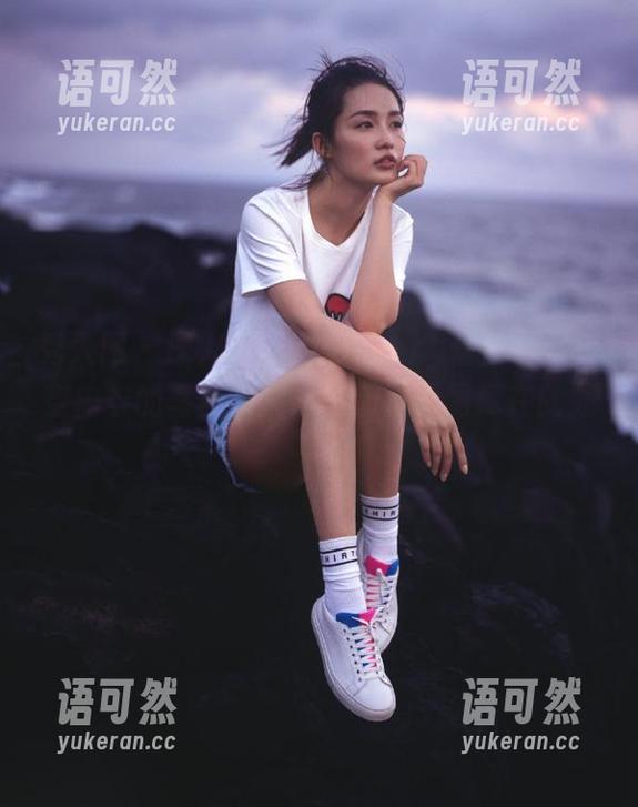 秀人网 - 深入绯月樱-Cherry蕾丝袜与镂空内衣的写真集，超高质量原图尽在此处！
