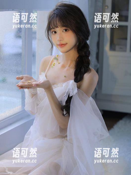 秀人网 - 蛋蛋宝的旅拍图册合集：在镜头下绽放的青春与冒险的完美结合
