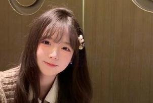 秀人网 – 袁圆黑丝作品大赏：观看她如何用魅惑造型捕获每一个目光