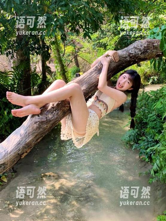 秀人网 - 趁热拿铁latte的旗袍写真图包，恰似一杯香浓咖啡，醇厚而迷人！