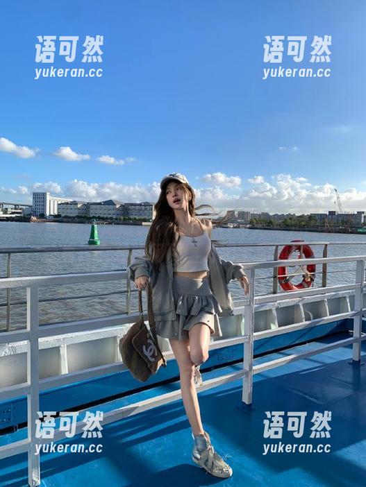 秀人网 - 走进金妍兮Saki的无圣光世界，看看这女孩如何用图片刷新你的笑点！