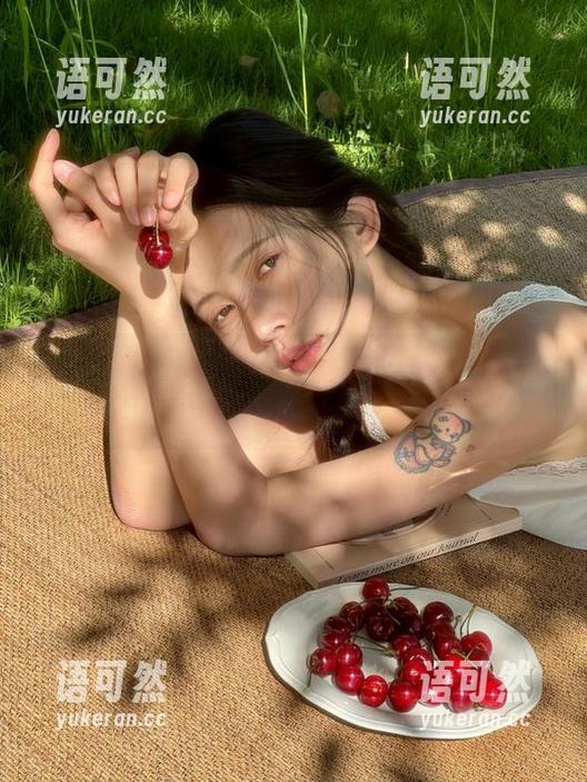 秀人网 - 陶喜乐白裙图集，带你走进一个梦幻的摄影世界，别忘了下载哦！