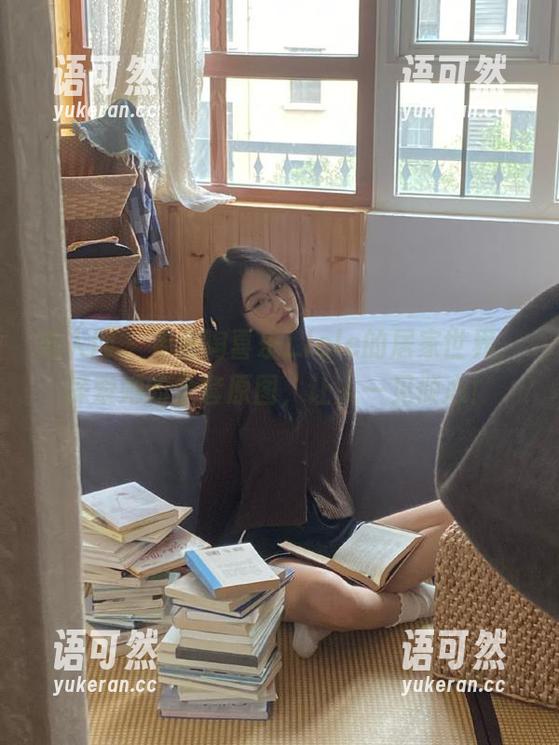 秀人网 - 走进陶喜乐_lele的居家世界，探索她的全套原图，让人一见倾心！
