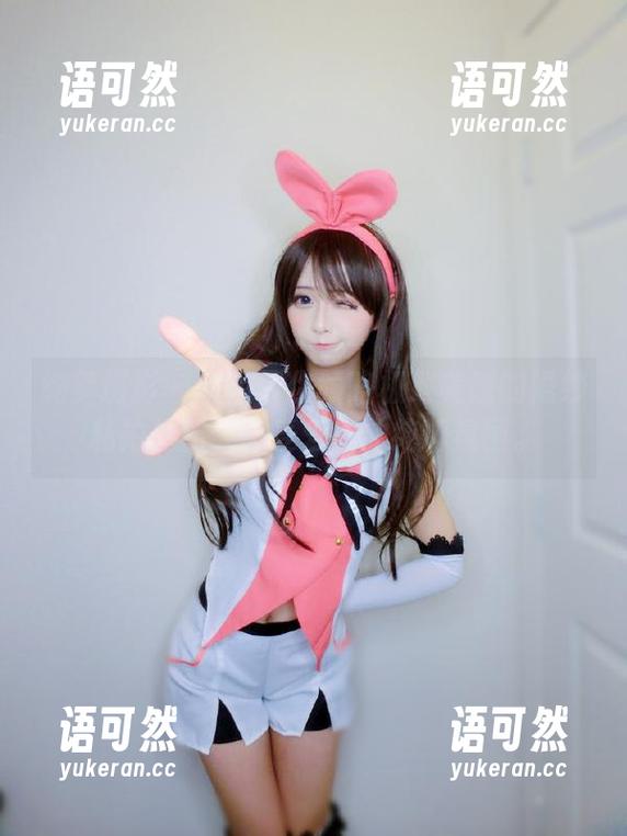 绮梦摄影 - 月月带你领略极致美感的婚纱私拍作品，感受爱情的纯粹氛围。