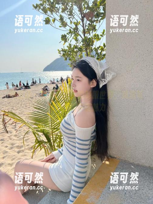网红馆 - 探索酸酱兔的制服世界，精选写真集展现多重魅力
