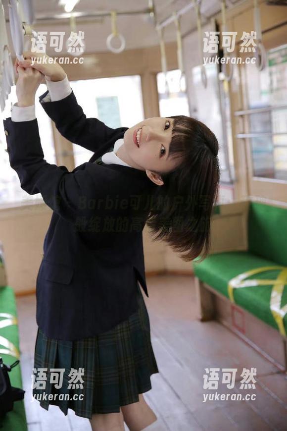 美媛馆 - Barbie可儿的户外写真：玫瑰般绽放的高清美图之旅