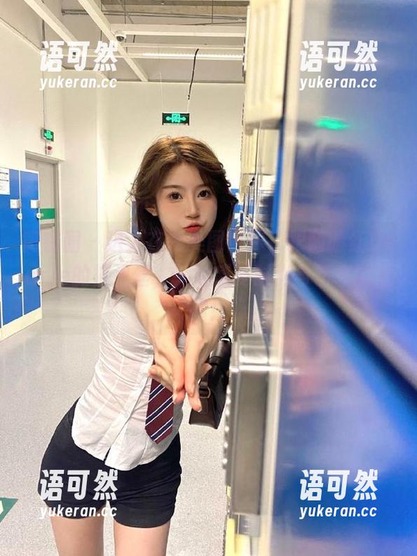 微密圈 - 进入在线美图世界，跟随脸红Dearie的裤里丝，一起感受时尚与艺术的碰撞！