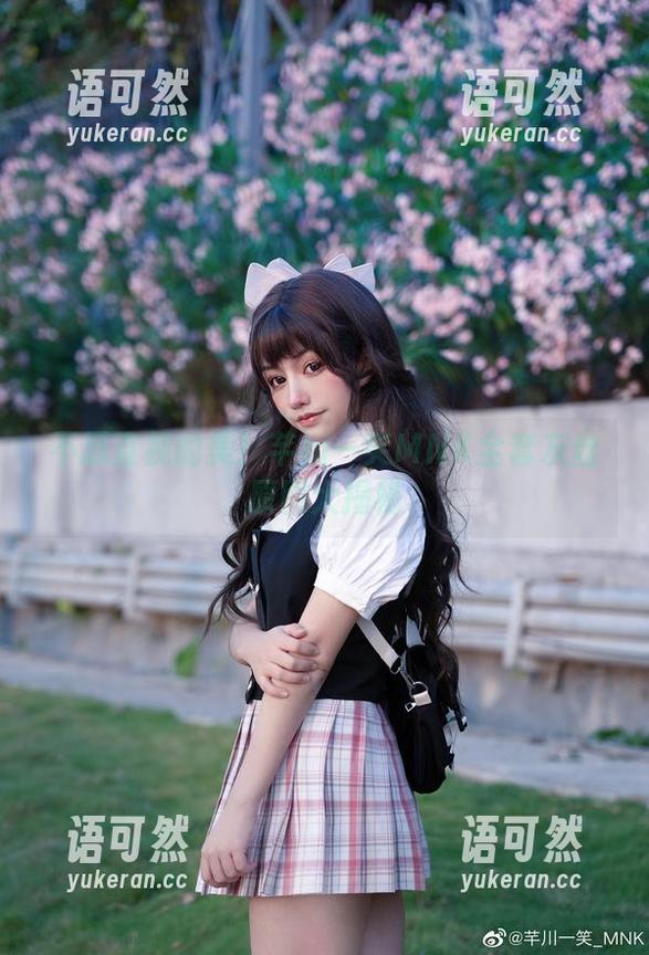 不忍直视的美！芊川一笑MNK全套灰丝原图大揭秘