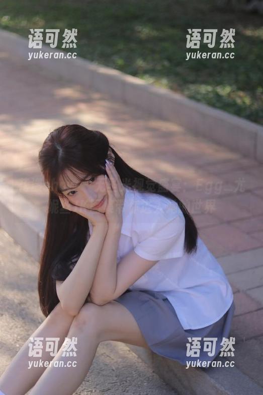 花漾show - 无圣光视觉盛宴：Egg_尤妮丝JK图集带你进入她的世界