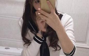 花漾show – 揭秘梦心月的短裙美图，独特套图带来视觉盛宴！