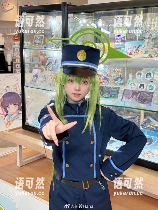 美图与网袜作品的完美结合：花铃Hana带你领略视觉盛宴