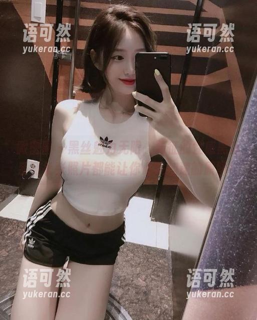 微密圈 - 黑丝魅力无限，葛征的性感黑丝系列每张照片都能让你心跳加速的原图！