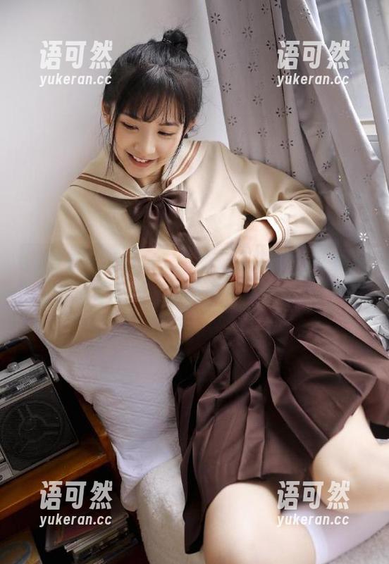 微密圈 - 葛征运动写真合集发布，快来下载，感受每一幅作品带来的震撼！