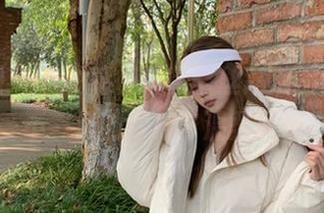 微密圈 – 下载葛征粉色蕾丝高清写真，感受不一样的优雅与温柔风情！