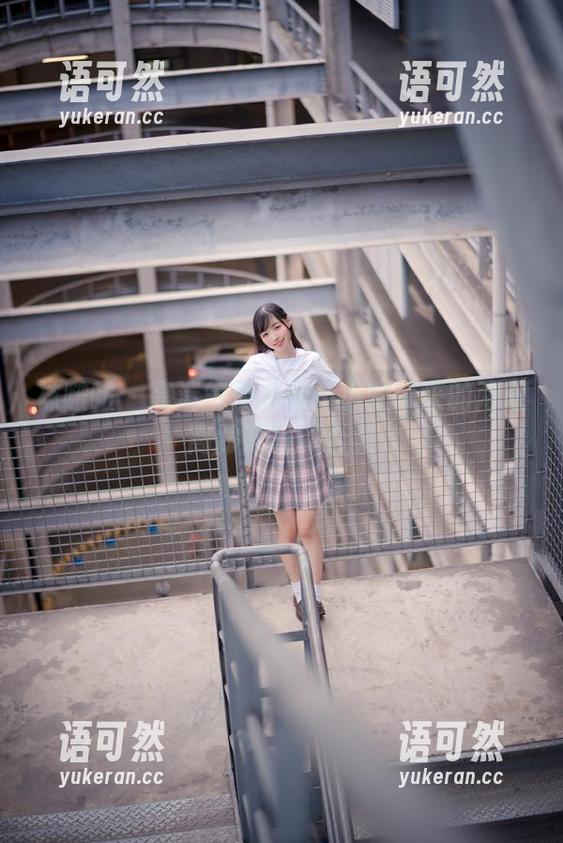 袜啵啵 - 高清气质解析：小安带来的两双高跟鞋写真合集