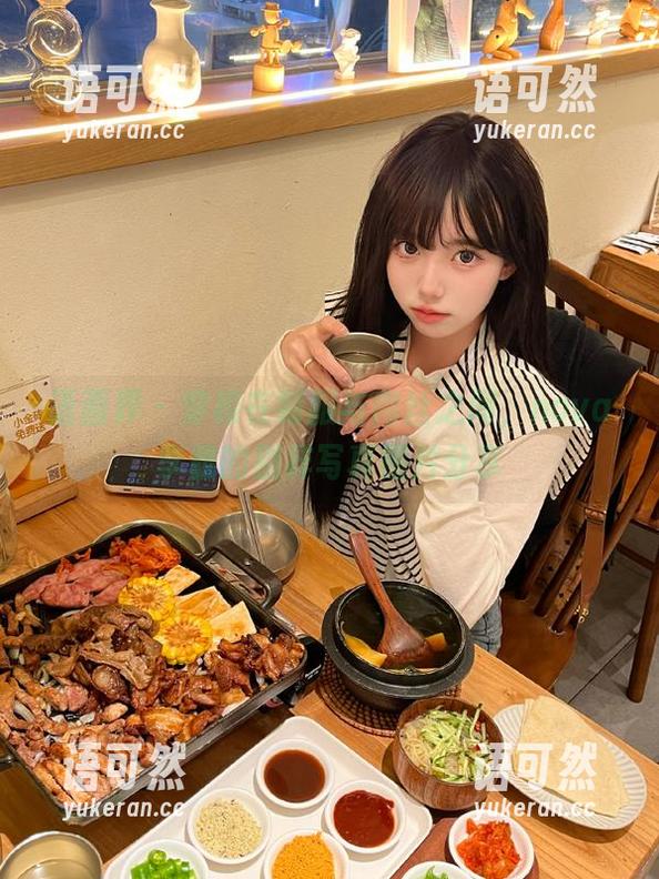 语画界 - 穿梭在制服与肉丝之间，nova李雅的别样写真照片分享