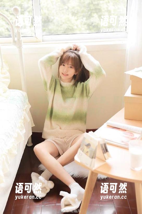 语画界 - 张雨萌妹妹的写真全集，展现她动人的轮廓与诗意瞬间！