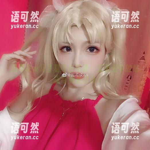 起司块wii呈现纯白写真：无圣光中的细腻与典雅设计