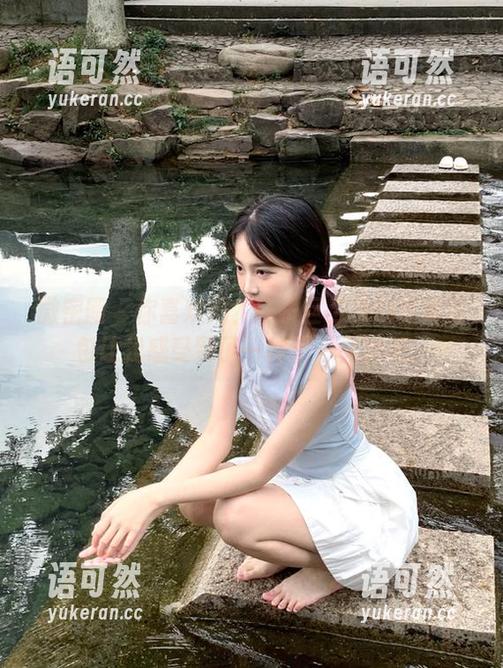 微密圈 - 你喜欢吗？轩子巨二兔的写真图包让我感受到了一种不一样的美。
