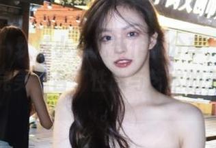 微密圈 – 软妹小九九新作品分享，肉丝玉足写真完美融合了性感与艺术的无缝对接。