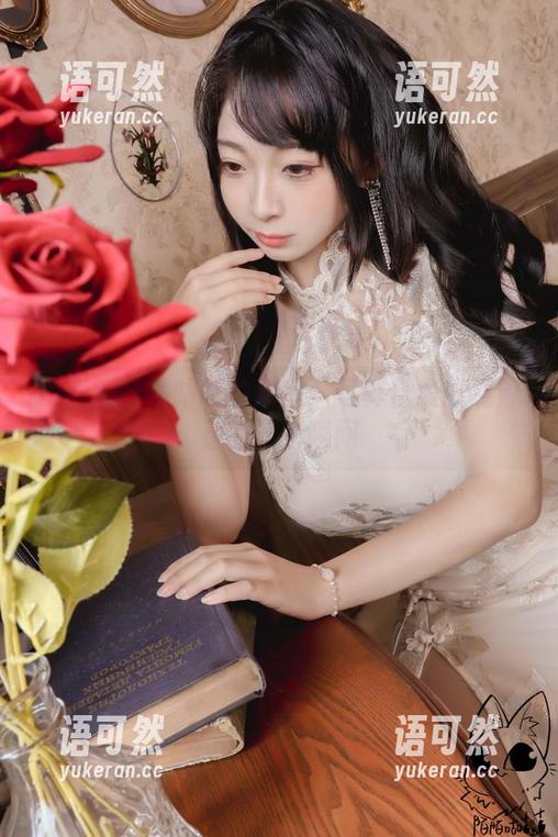 探索陌陌咕咕咕的教室：写真合集展现青春的多彩瞬间