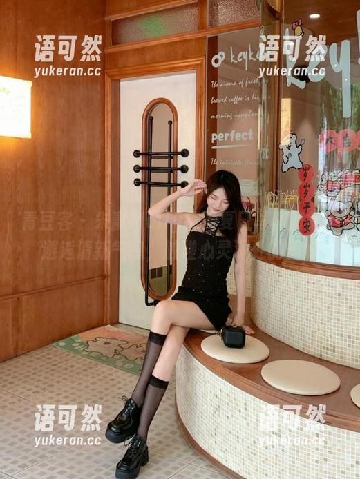 青豆客 - 朱赢Molly夏天夏日写真图集：邂逅清新气息，触碰心灵深处的美好