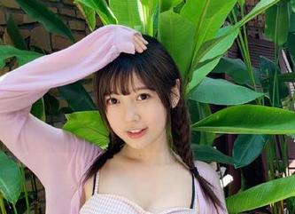 青豆客 – 梓萱Crystal白丝写真中隐藏的秘密，观看后你可能再也无法自拔！